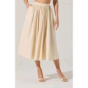 NEW ASTR attwell midi skirt in cream